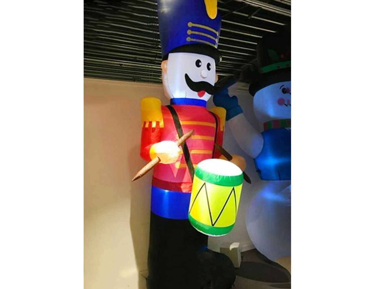 Nadmuchiwana świąteczna dekoracja Dziadek do orzechów LED 355 cm